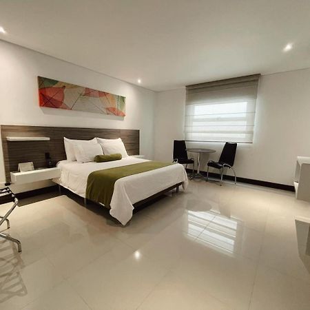 Hotel Loyds Μεντεγίν Εξωτερικό φωτογραφία