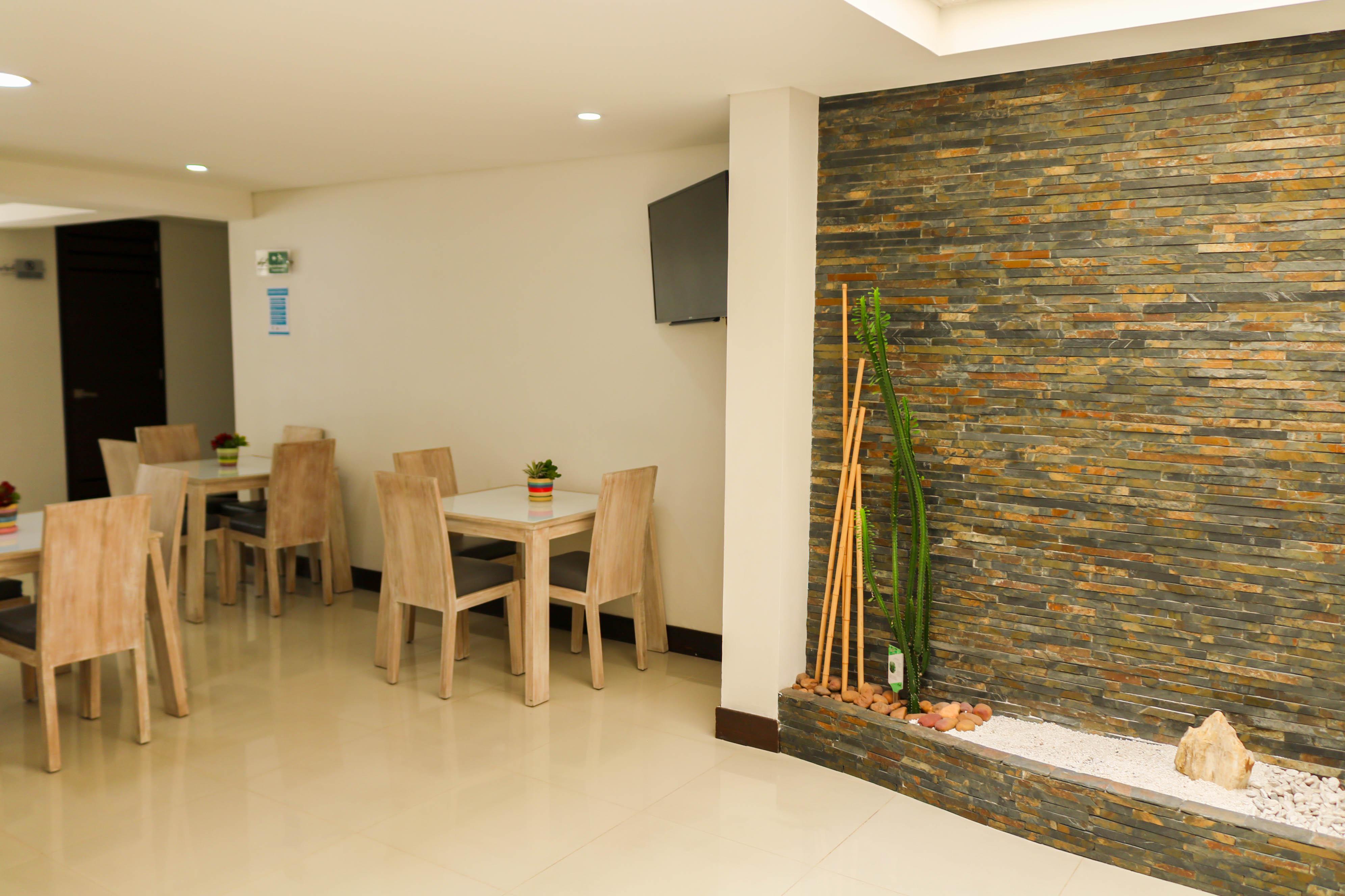 Hotel Loyds Μεντεγίν Εξωτερικό φωτογραφία