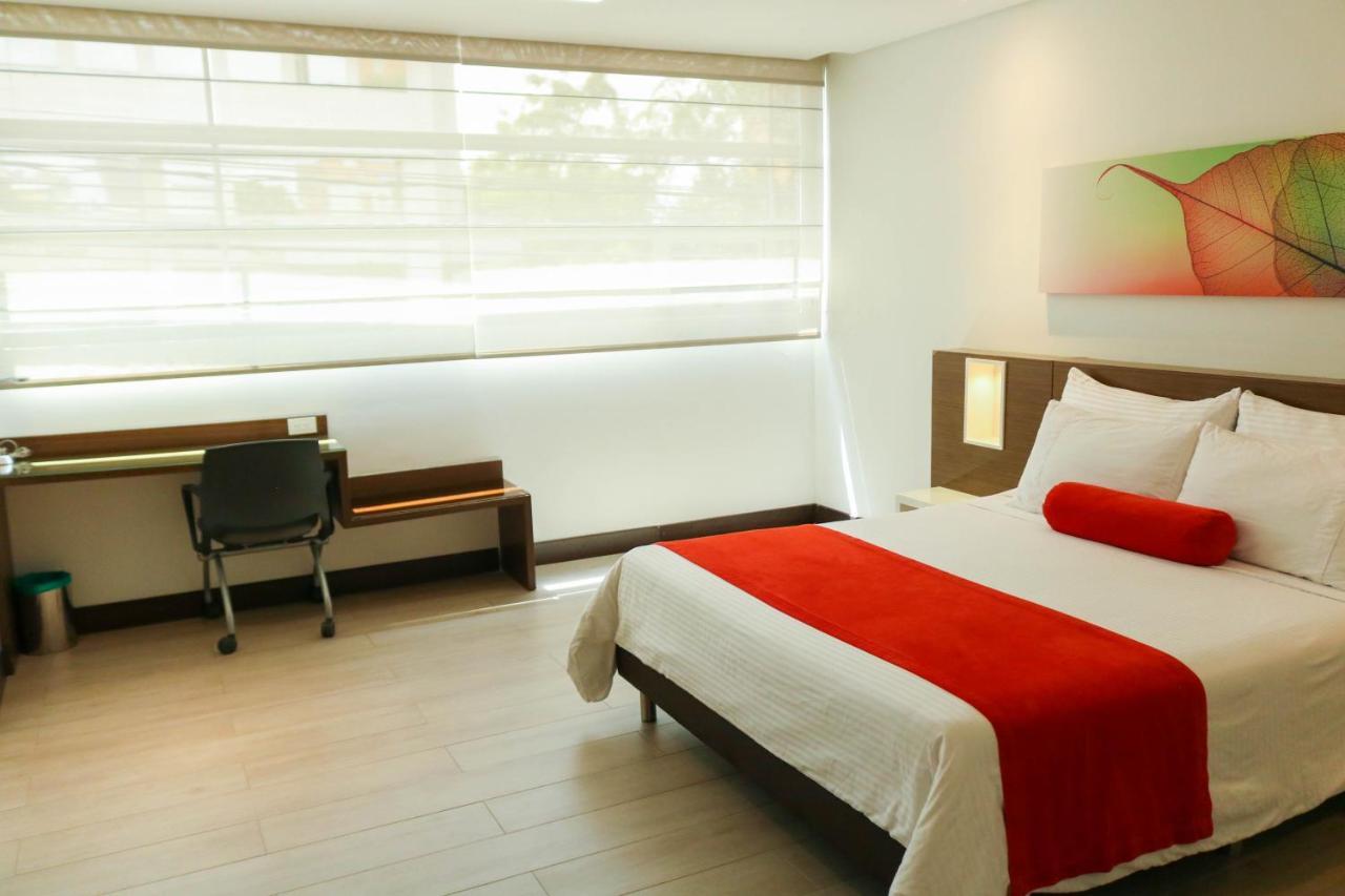 Hotel Loyds Μεντεγίν Εξωτερικό φωτογραφία