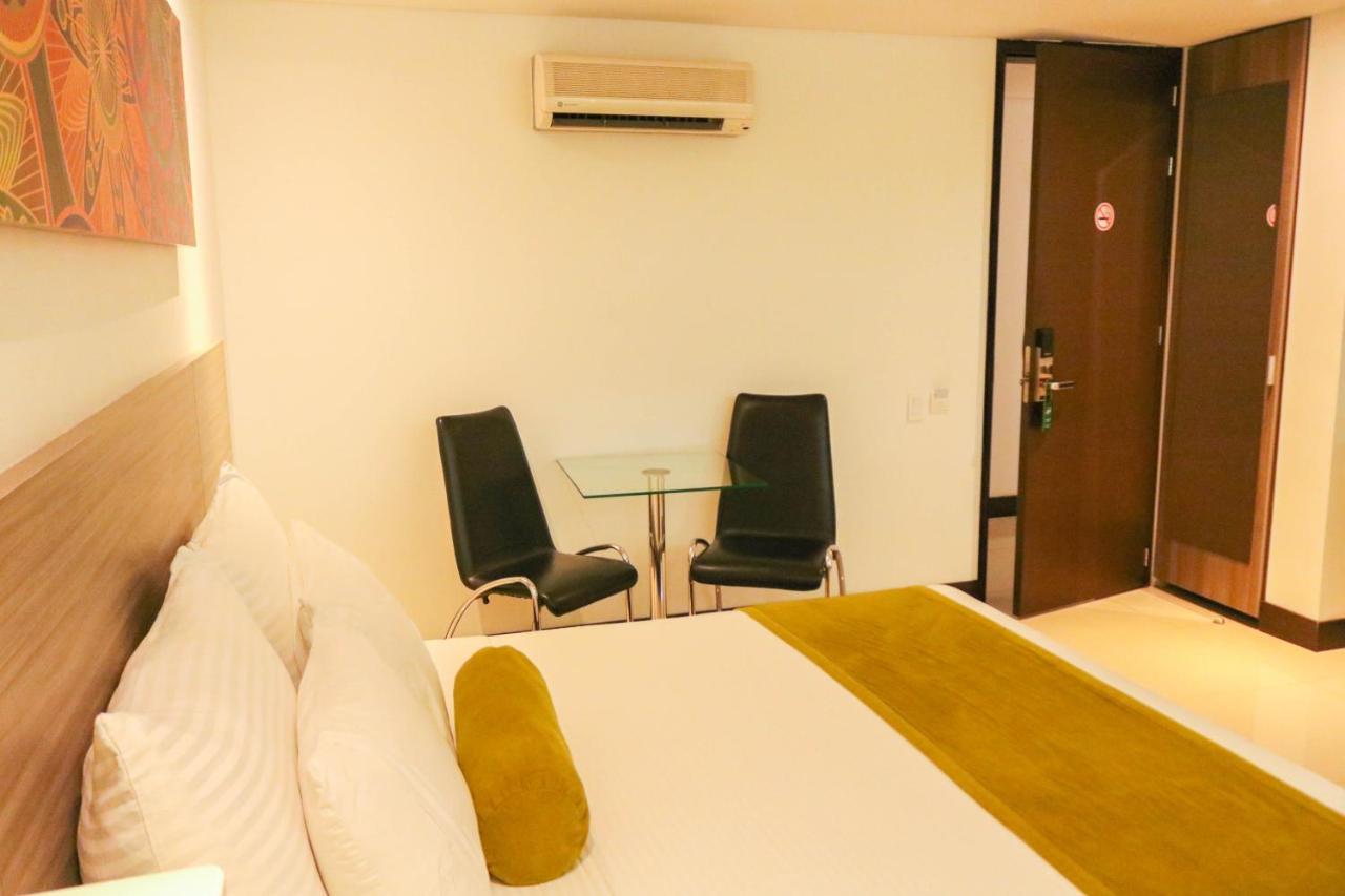 Hotel Loyds Μεντεγίν Εξωτερικό φωτογραφία