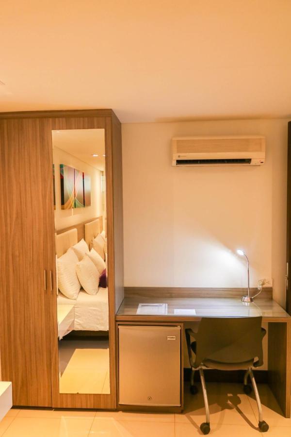 Hotel Loyds Μεντεγίν Εξωτερικό φωτογραφία