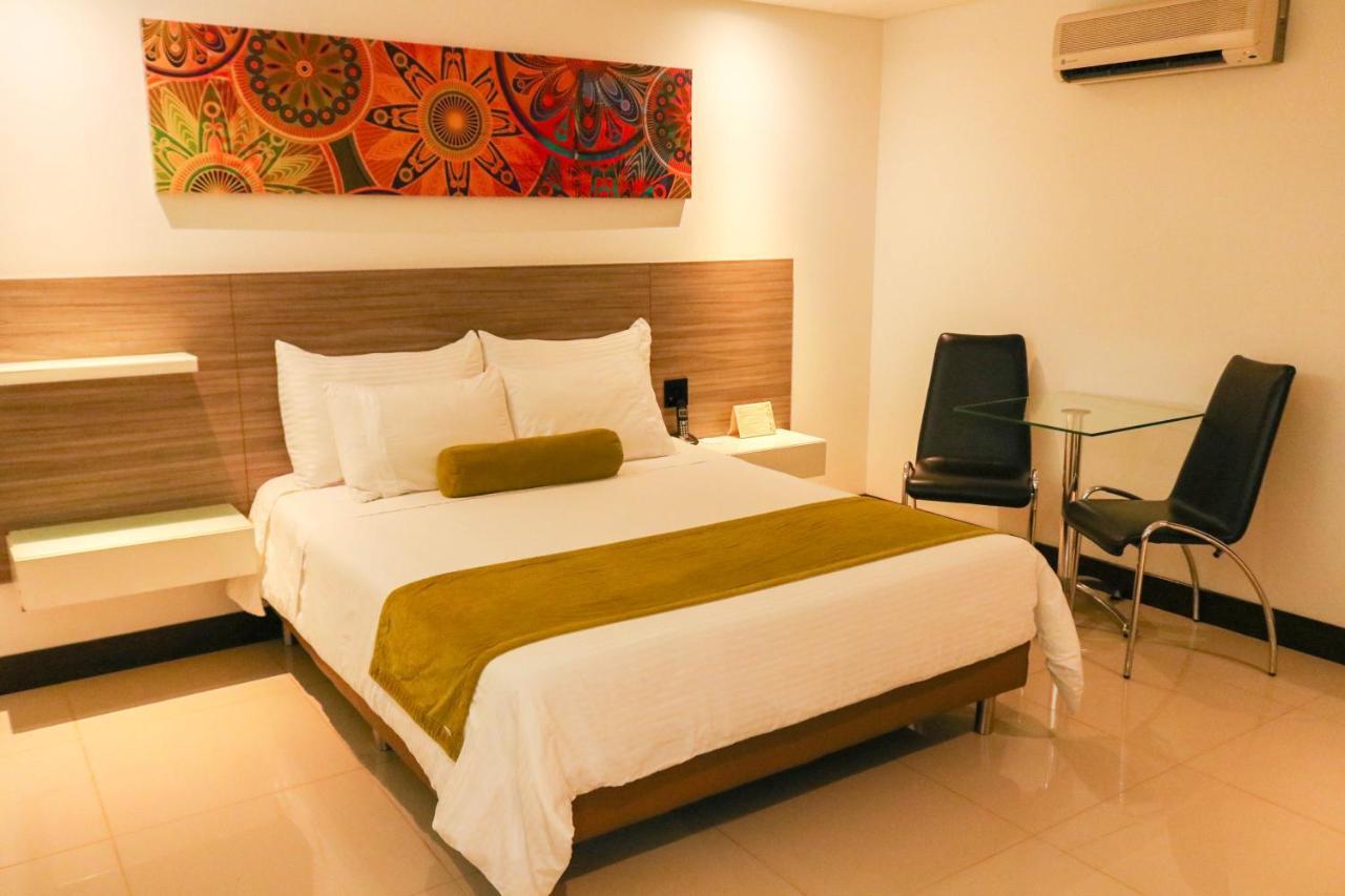 Hotel Loyds Μεντεγίν Εξωτερικό φωτογραφία