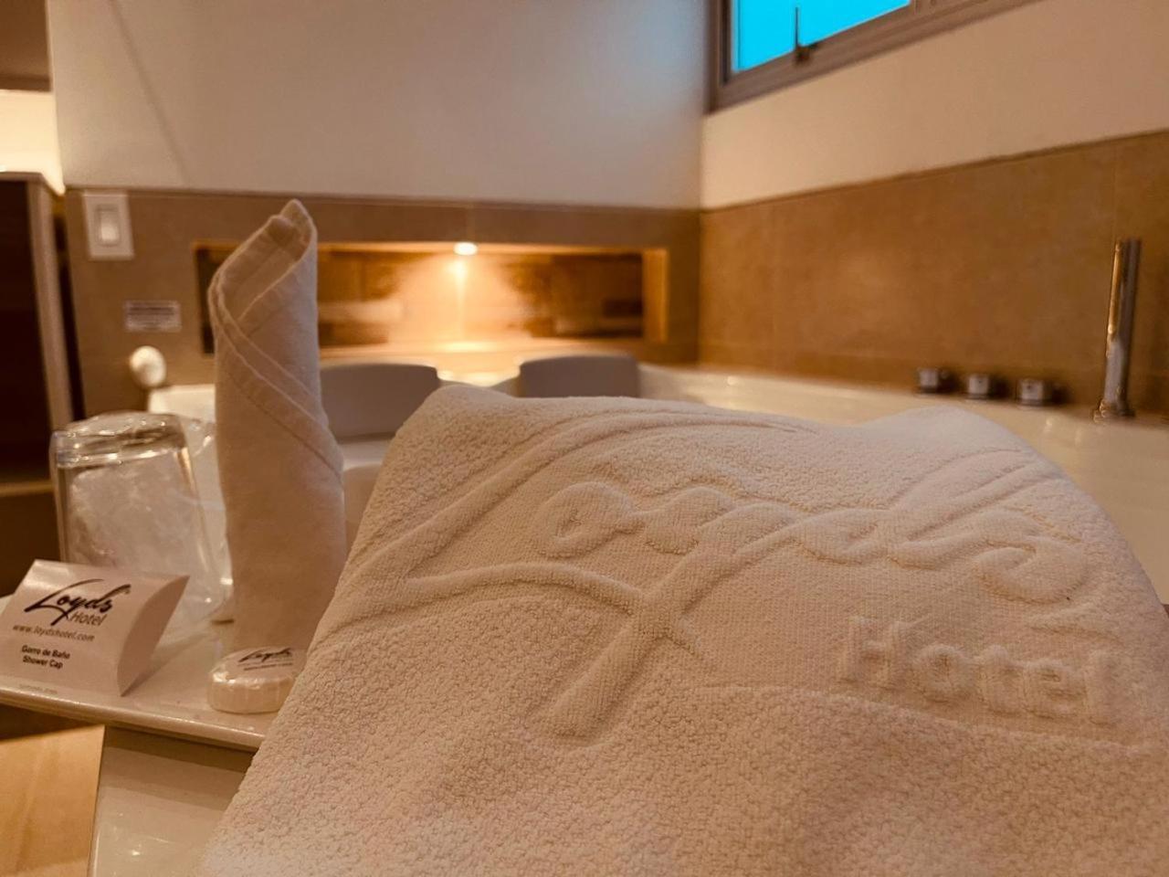 Hotel Loyds Μεντεγίν Εξωτερικό φωτογραφία